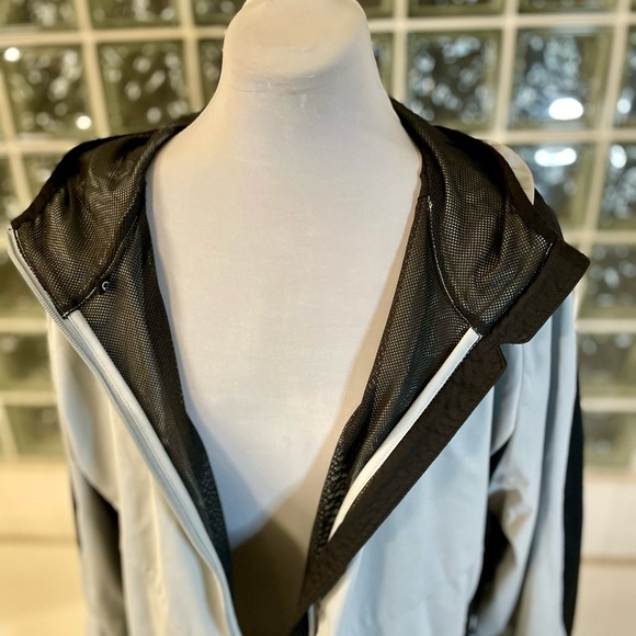 Men’s Puma Windbreaker Jacket - Picture 5 of 7